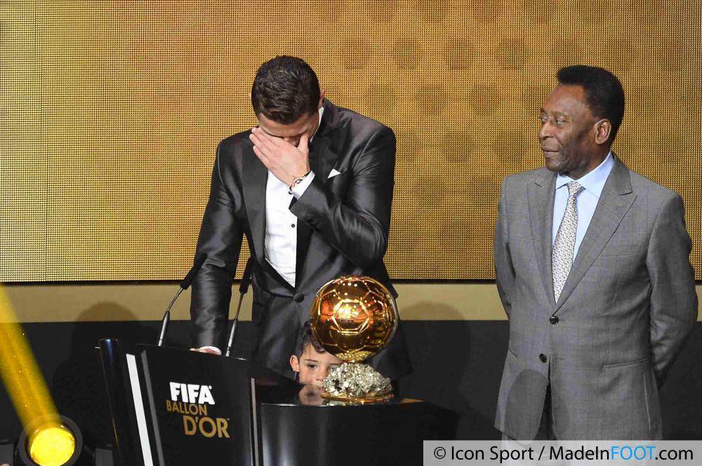 Football : pourquoi la cérémonie du Ballon d'Or pourrait ne plus se tenir à  Paris ?